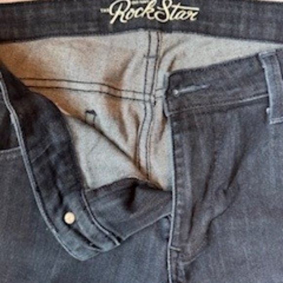 Dark wash bootcut old navy jean - Picture 2 of 6